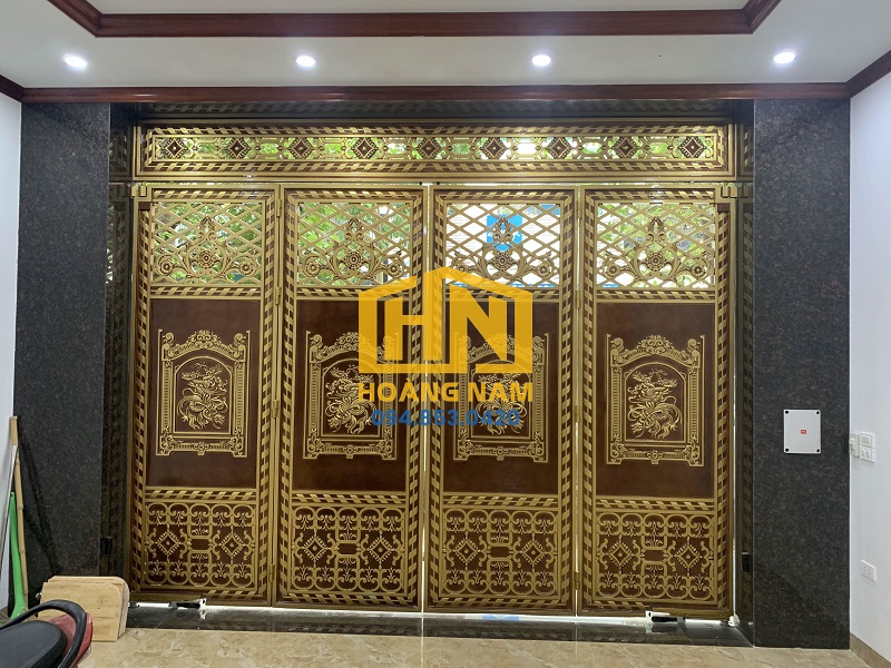 Cổng nhôm đúc 4 cánh