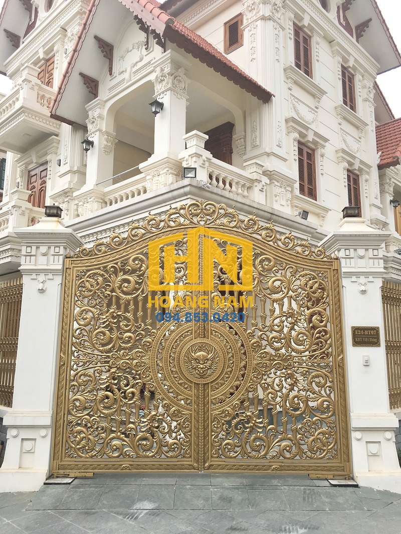 mâu cổng nhôm đúc biệt thự 4