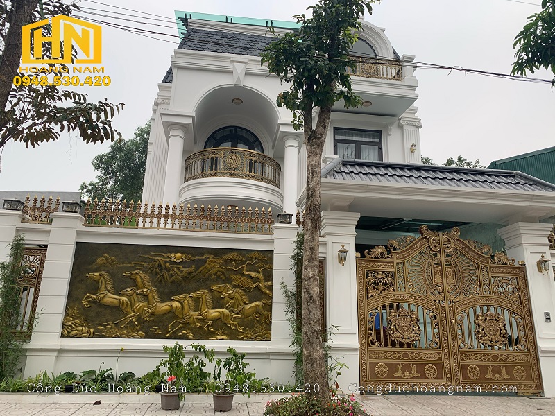 mâu cổng nhôm đúc biệt thự 8