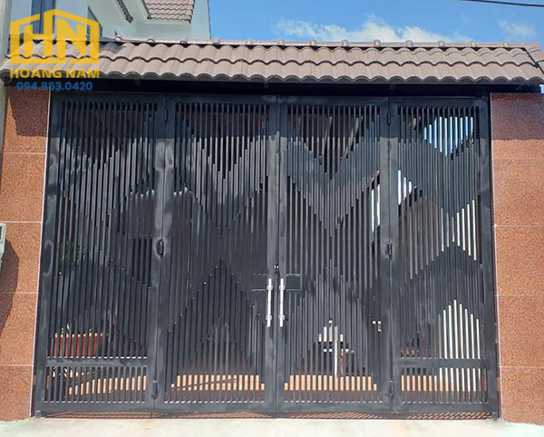 Mẫu cổng nhà sắt 4 cánh giá rẻ