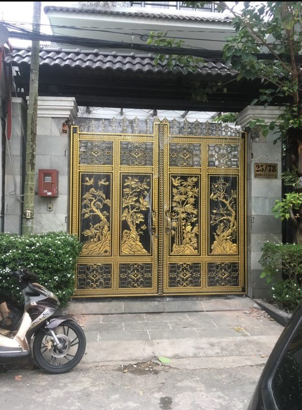 Cổng nhôm đúc tứ bình Tùng - Cúc - Trúc - Mai