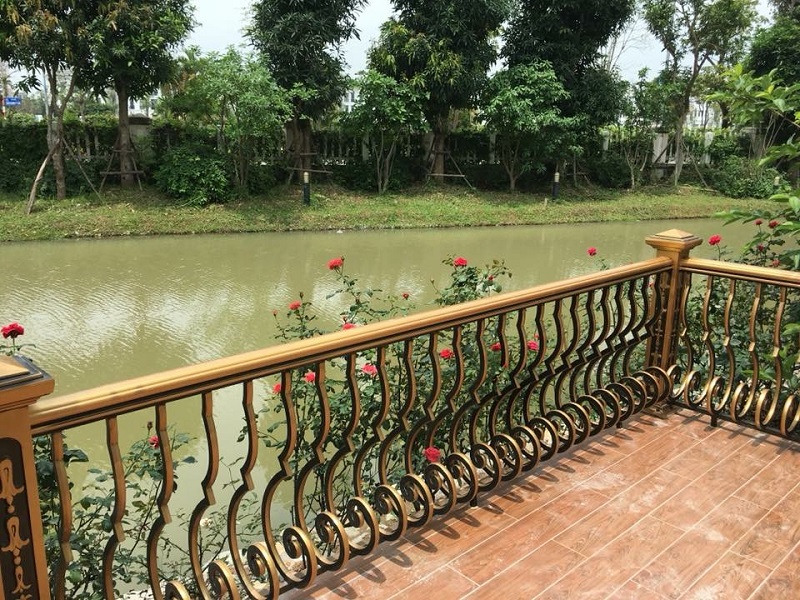 Mẫu lan can nhôm đúc phong cách vintage